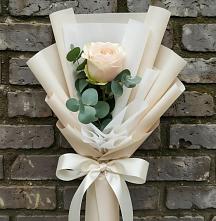 Букет цветов из:  Розы в Красной Поляне Краснодарского края