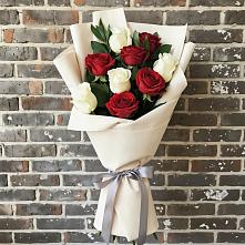 Букет цветов из:  Розы в Красной Поляне Краснодарского края