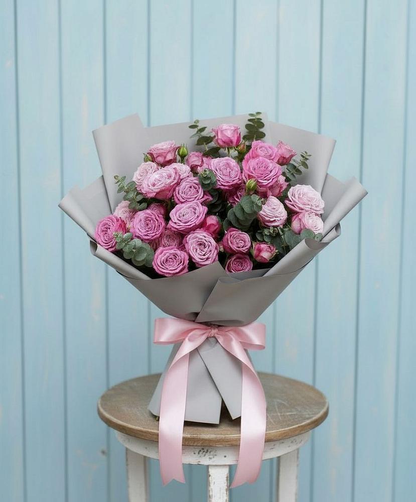 Букет цветов из: Розы в Красной Поляне Краснодарского края