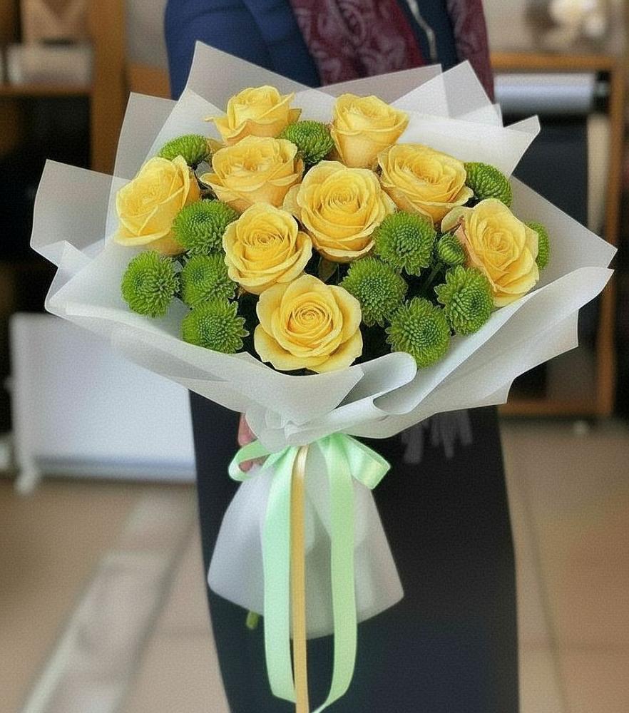 Букет цветов из: Хризантемы и Розы в Красной Поляне Краснодарского края