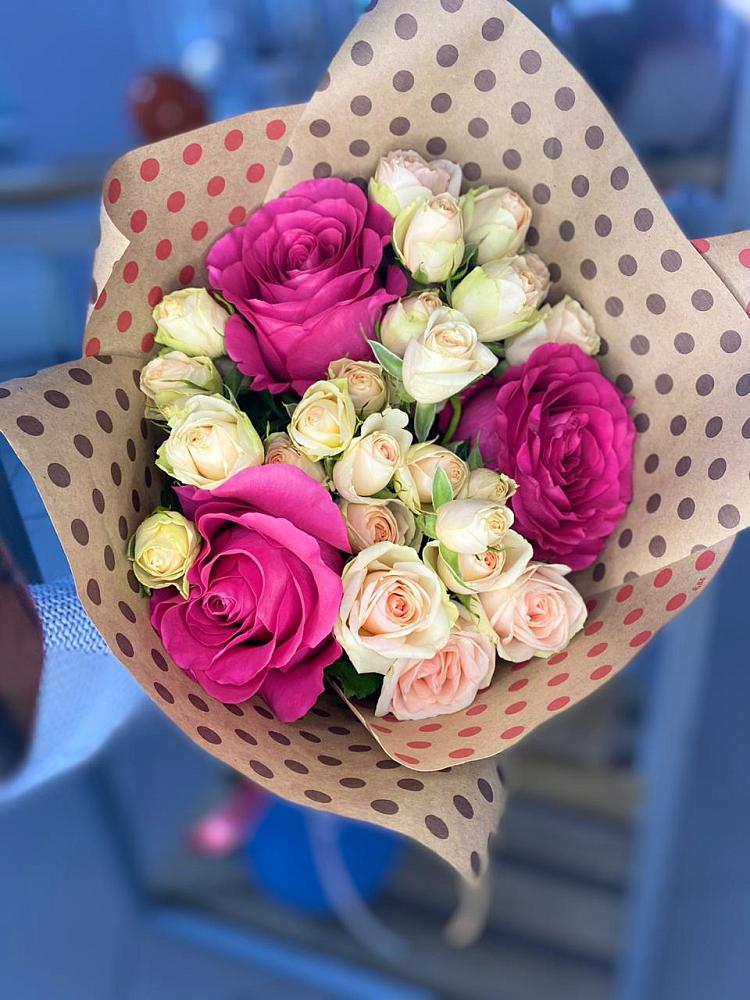 Букет цветов из: Розы в Красной Поляне Краснодарского края