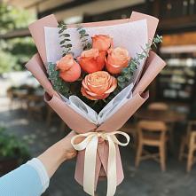 Букет цветов из:  Розы в Красной Поляне Краснодарского края