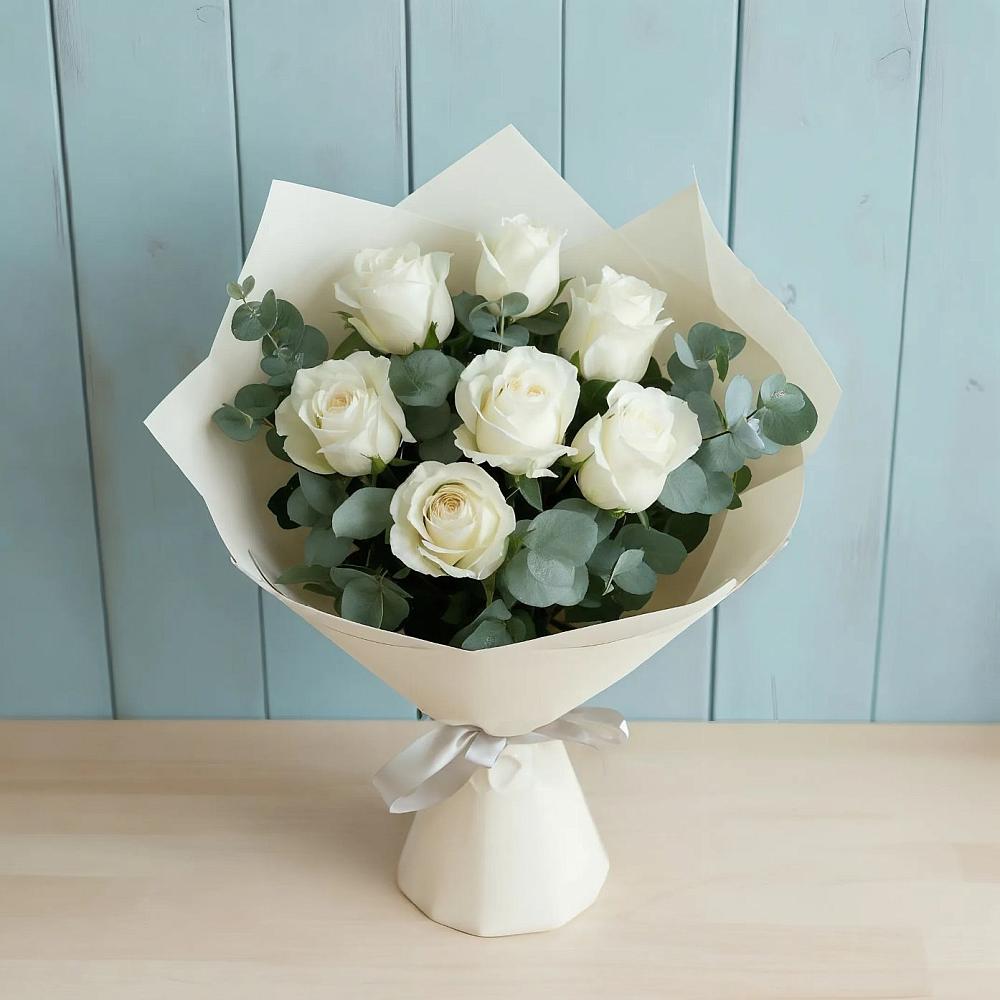 Букет Белые розы в Эвкалипте в Красной Поляне Краснодарского края
