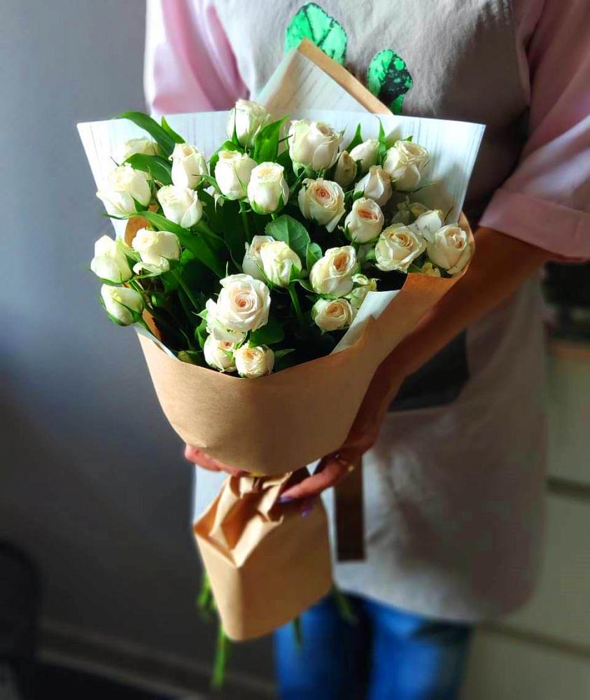 Букет цветов из: Розы в Красной Поляне Краснодарского края