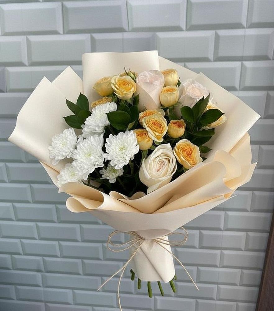 Букет цветов из: Розы и Хризантемы в Красной Поляне Краснодарского края