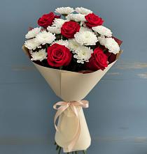 Букет цветов из:  Розы и Хризантемы в Красной Поляне Краснодарского края