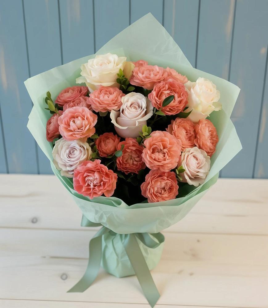 Букет цветов из: Розы в Красной Поляне Краснодарского края