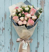 Букет цветов из:  Розы в Красной Поляне Краснодарского края