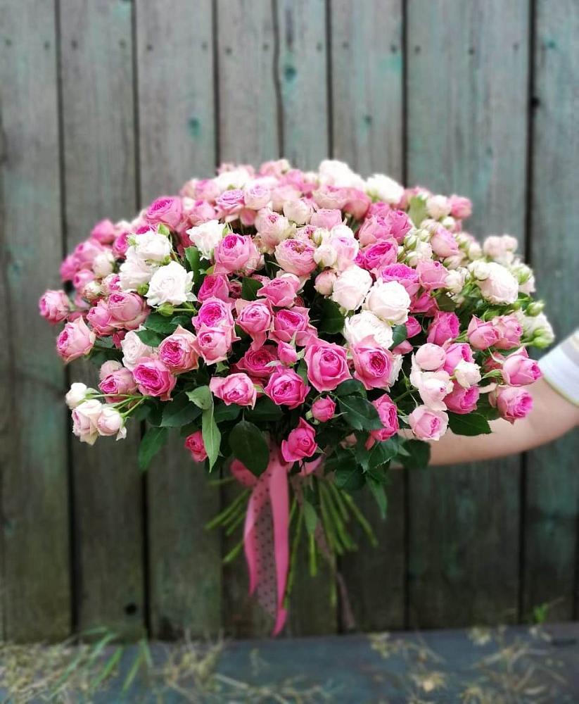 Букет Розовые кустовые розы Натали и Лав Лидия в Красной Поляне Краснодарского края