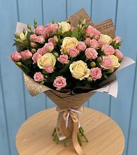 Букет цветов из:  Розы в Красной Поляне Краснодарского края