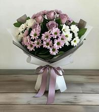 Букет цветов из:  Хризантемы и Розы в Красной Поляне Краснодарского края