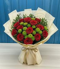 Букет цветов из:  Розы и Хризантемы в Красной Поляне Краснодарского края