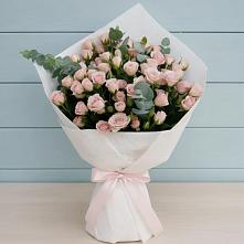Букет цветов из:  Розы в Красной Поляне Краснодарского края