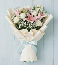 Букет цветов из:  Лилии в Красной Поляне Краснодарского края