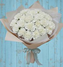 Букет цветов из:  Гвоздики в Красной Поляне Краснодарского края