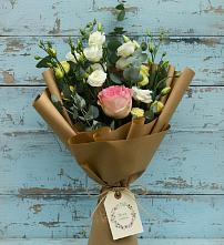 Букет цветов из:  Розы и Лизиантусы #REPLACE_PRED# Красной Поляне Краснодарского края