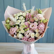 Букет цветов из:  Альстромерии и Розы в Красной Поляне Краснодарского края